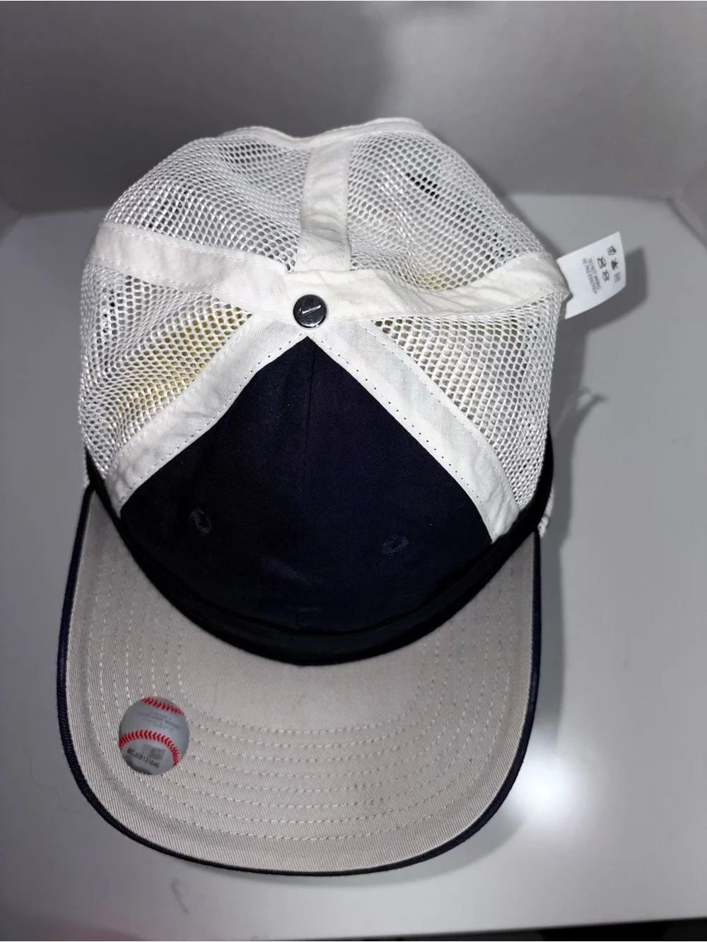 Nike Heritage86 New York Yankees MLB Dri-FIT Trucker Hat Snapback CapNavy Unisex